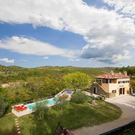 Villa Momiano With Private Pool Momjan Buitenkant foto