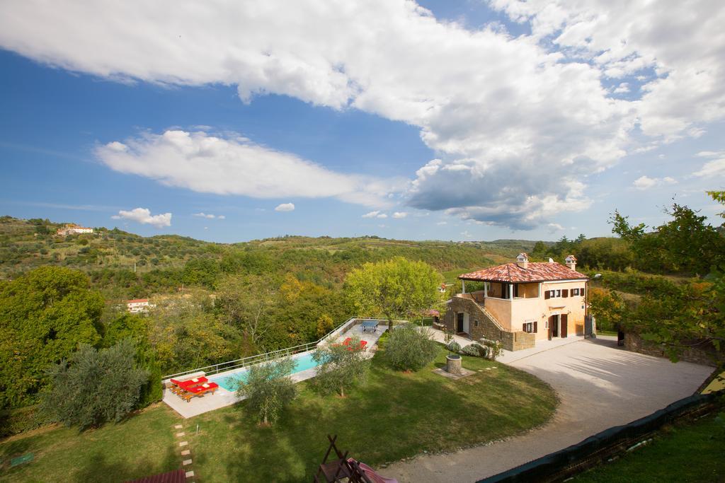 Villa Momiano With Private Pool Momjan Buitenkant foto