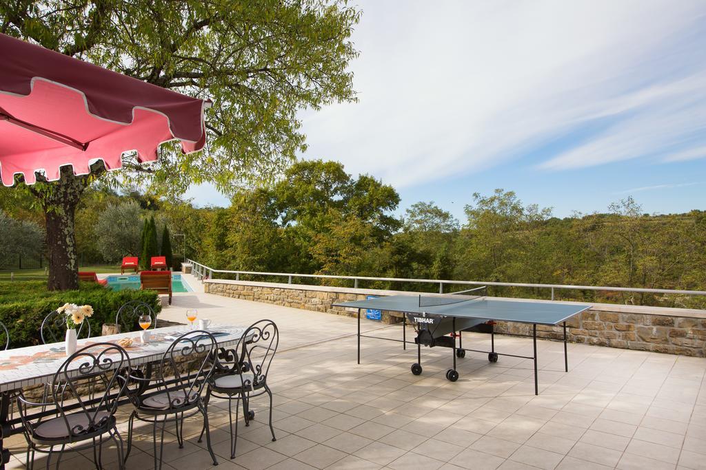 Villa Momiano With Private Pool Momjan Buitenkant foto