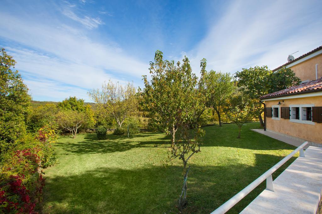 Villa Momiano With Private Pool Momjan Buitenkant foto