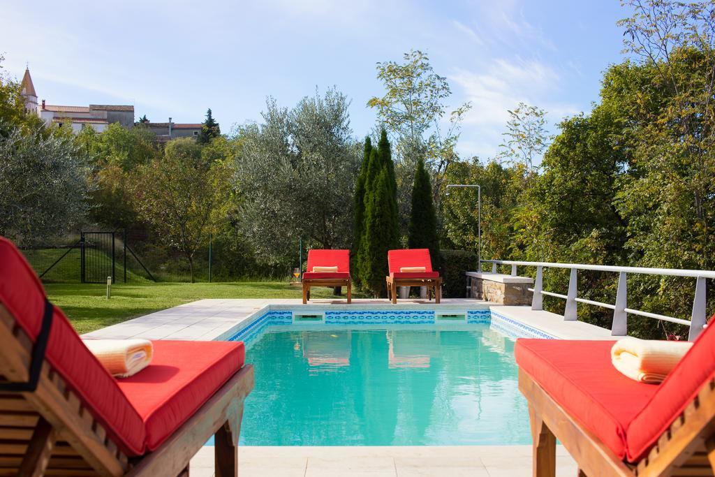 Villa Momiano With Private Pool Momjan Buitenkant foto